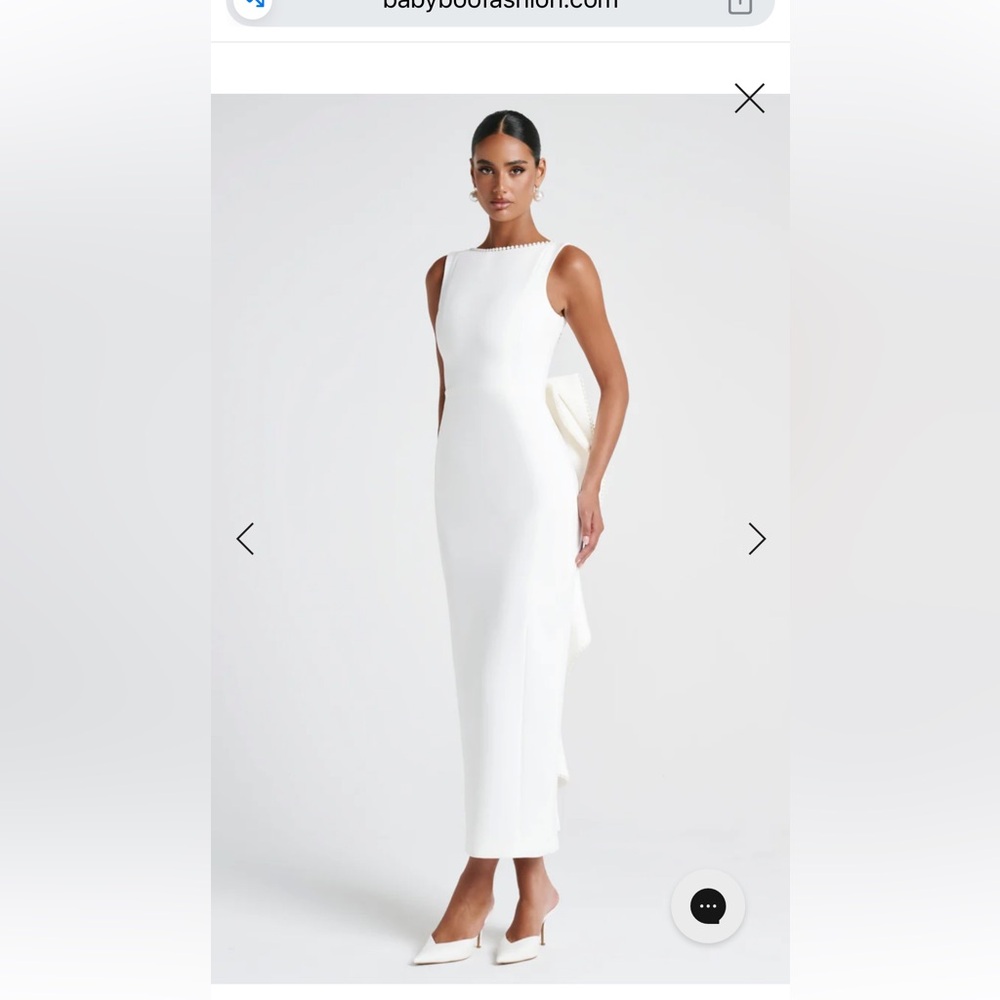 Elegant White Sleeveless MIDI Dress with detachable bow